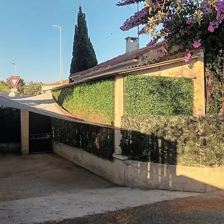 Maison Clim De Septembre A Juin Holiday home