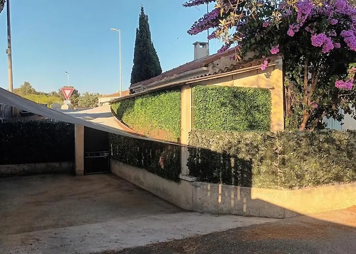 Maison Clim De Septembre A Juin Holiday home